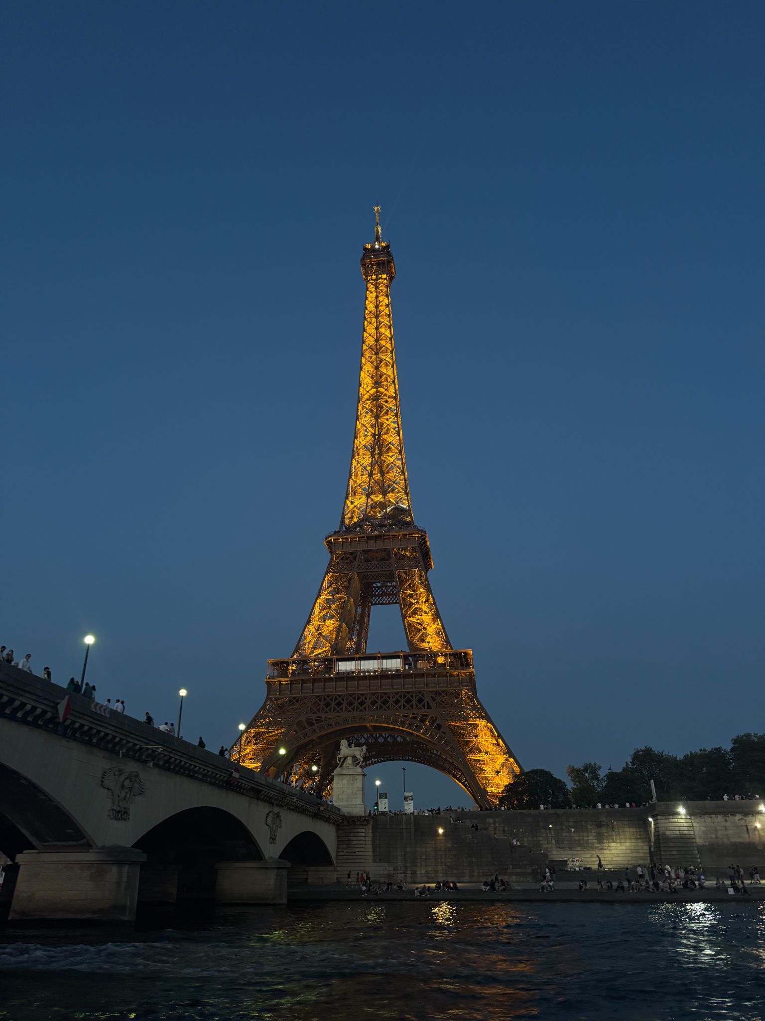 A marvelous photo of the Eiffel Tower, taken by Kaitlyn