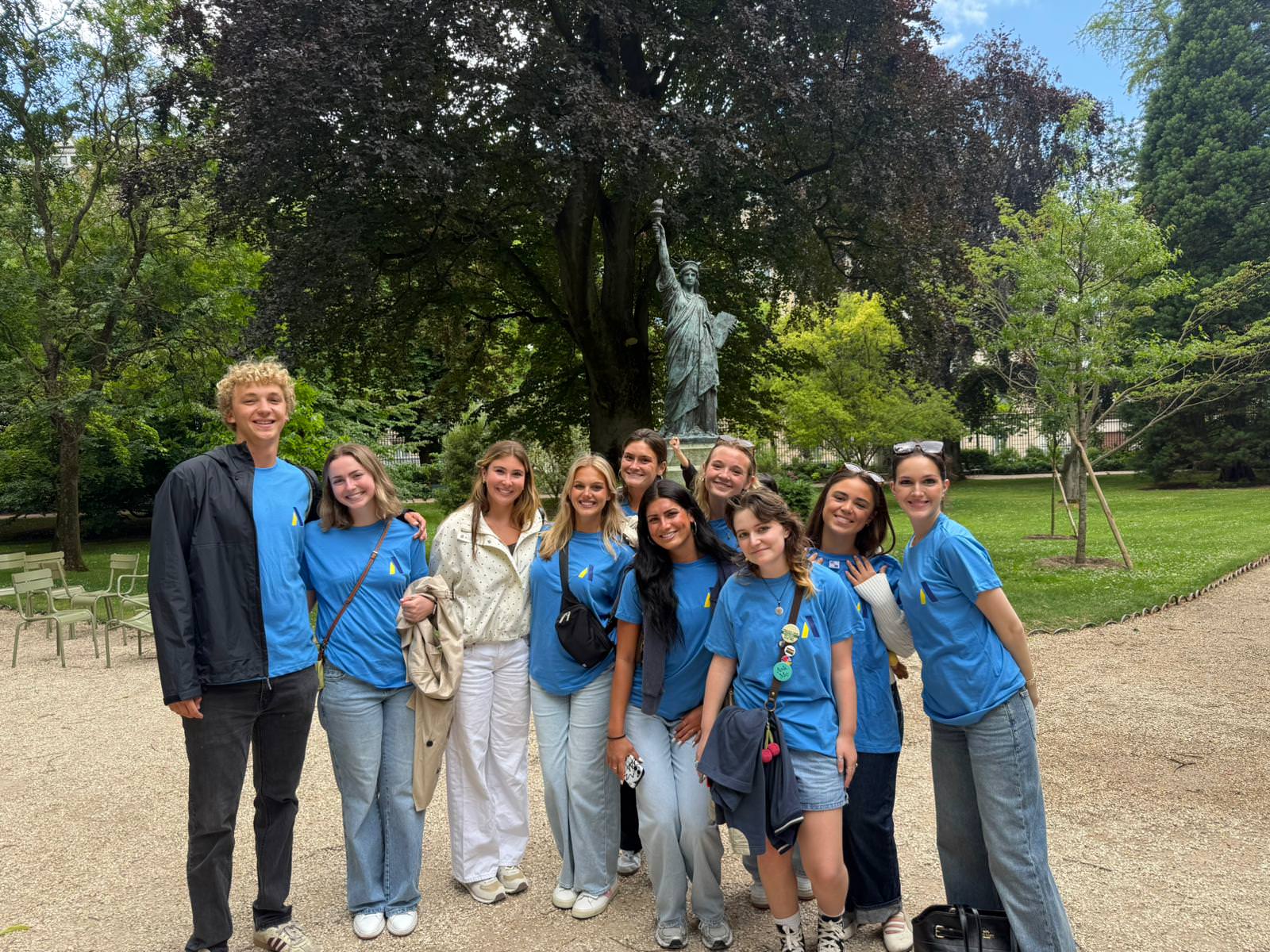 “Outside of work, Absolute Internship has made this experience even more meaningful through trips to Giverny, Bordeaux, Normandy, and Versailles,” she shared.