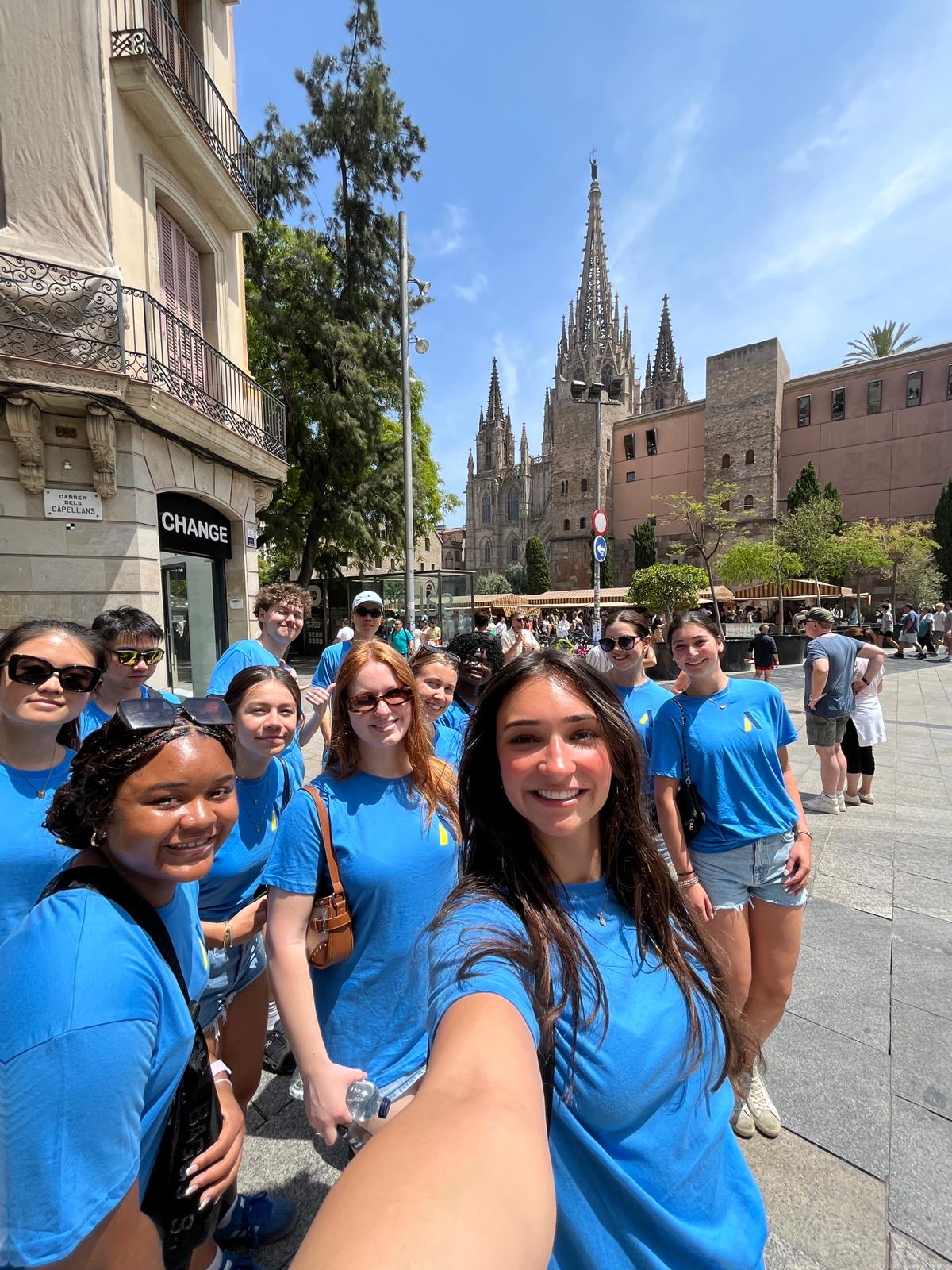 Exploring Barcelona with fellow students in the internship abroad program