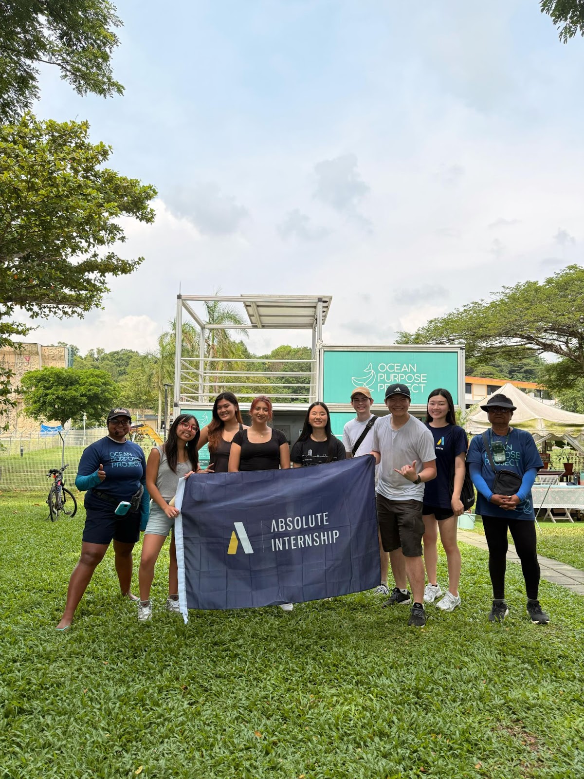 Sheryl and fellow students in the international program by Absolute Internship